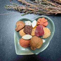 ASSIETTE COEUR FETES DES MERES - La Biscuiterie Lolmede