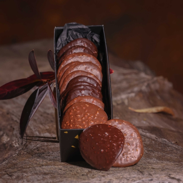 La Biscuiterie Lolmede : Les boîtes - LES TUILES AU CHOCOLAT