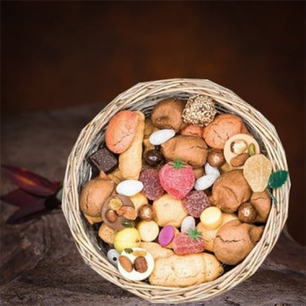 La Biscuiterie Lolmede : Local gourmet baskets - LA CORBEILLE LOLMEDE