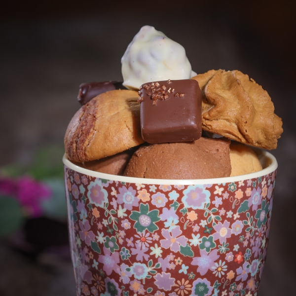 La Biscuiterie Lolmede :  - LE VERRE RICE MACARONS ET CHOCOLATS