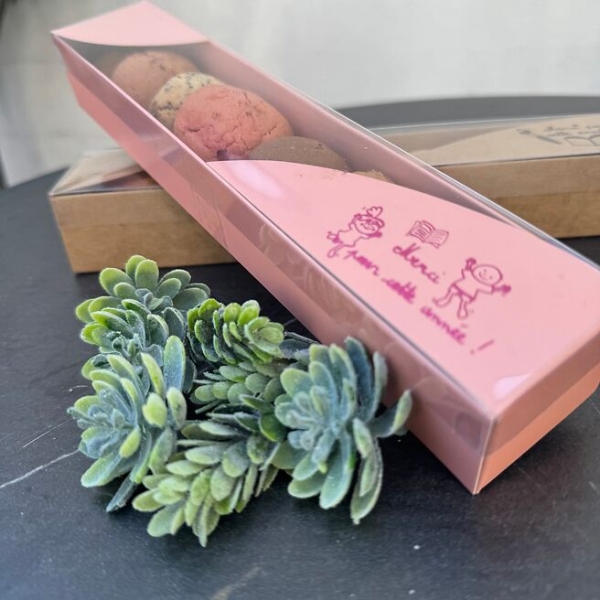 La Biscuiterie Lolmede :  - LA RÉGLETTE 9 MACARONS MERCI