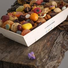 The wooden box of macaroons, candies and chocolates - La Biscuiterie Lolmede