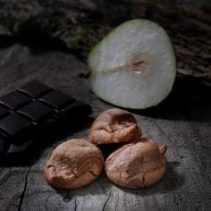  macaroon choco & pear - La Biscuiterie Lolmede